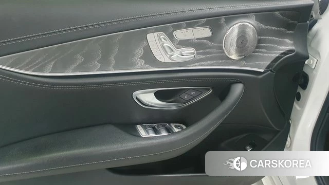 Mercedes-Benz E-Class W213 2022 Белый из Кореи, фото 6