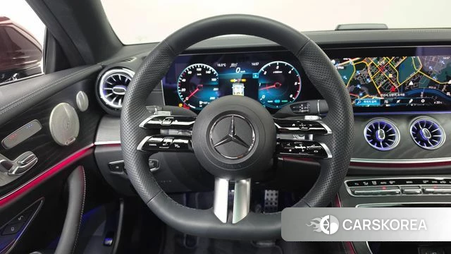Mercedes-Benz E-Class W213 2022 Красный из Кореи, фото 6