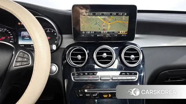 Mercedes-Benz GLC-Class X253 2018 Белый из Кореи, фото 6