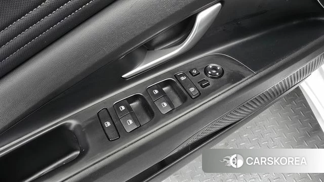 Hyundai Avante Hybrid (CN7) 2023 Белый из Кореи, фото 6