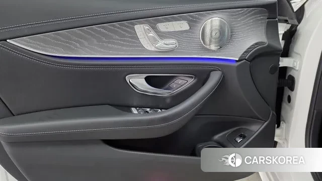 Mercedes-Benz E-Class W213 2022 Белый из Кореи, фото 6