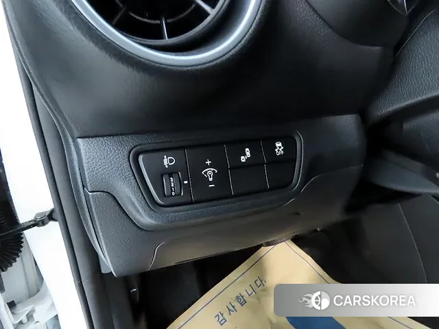 Kia The New K3 2nd generation 2021 Белый из Кореи, фото 6