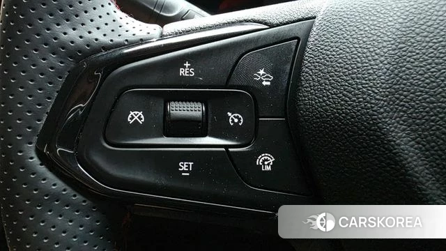 Chevrolet (GM Daewoo) Trax Crossover 2023 Белый из Кореи, фото 6