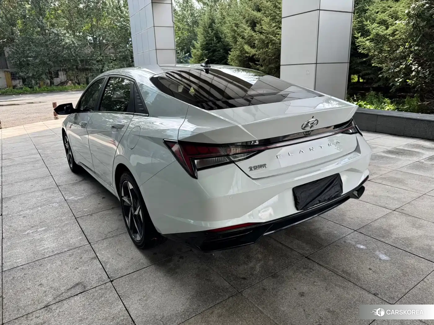 Hyundai Elantra 2022 Белый из Китая, фото 6