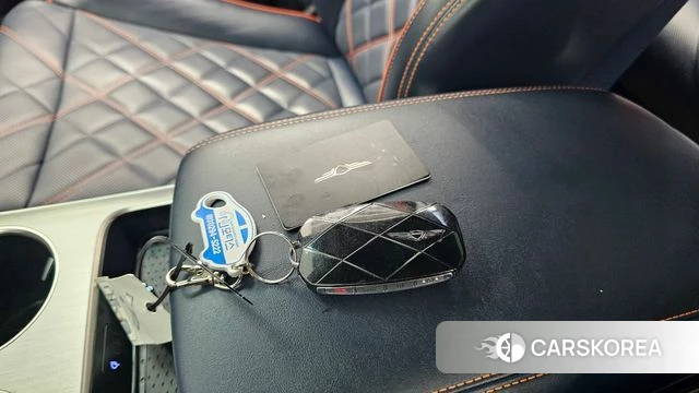 Genesis GV70 2024 Белый из Кореи, фото 6