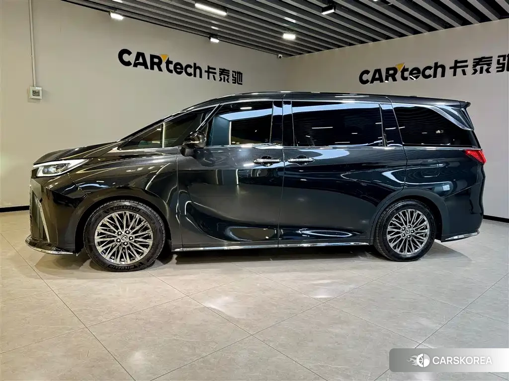 Lexus LM 2024 Черный из Китая, фото 6