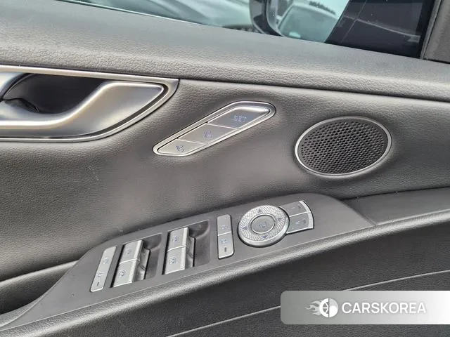 Genesis G80 (RG3) 2022 Черный из Кореи, фото 6