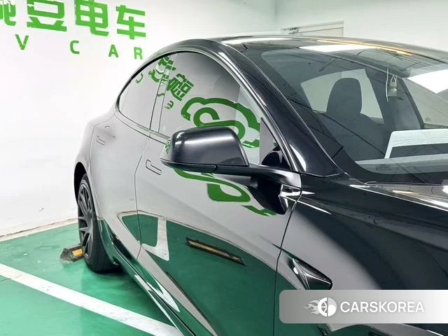 Tesla Model 3 2024 Черный из Китая, фото 6