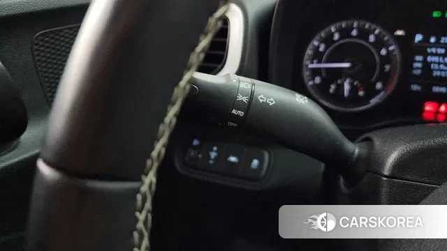 Hyundai Venue 2020 Серебристо-серый из Кореи, фото 6