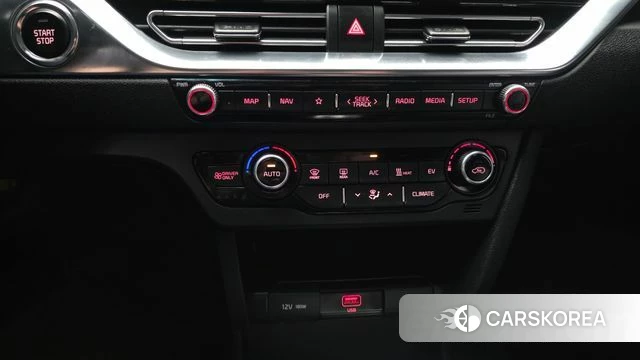Kia Niro Plus 2022 Серебряный из Кореи, фото 6