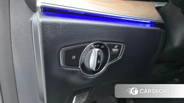 Mercedes-Benz E-Class W213 2021 Белый из Кореи, фото 6