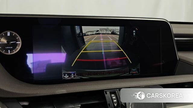 Lexus ES300h 7th generation 2021 Серебряный из Кореи, фото 6