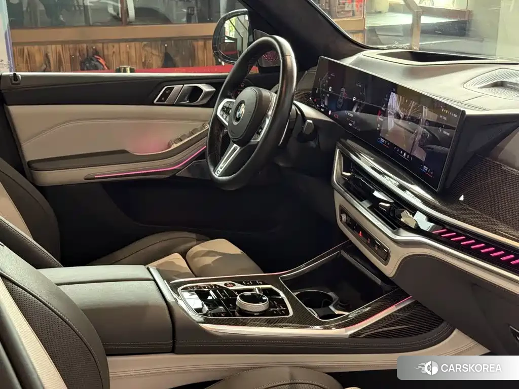 BMW X7 2023 Silver/gray из Китая, фото 6