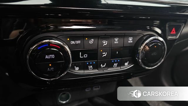 Chevrolet (GM Daewoo) Trax Crossover 2023 Черный из Кореи, фото 6