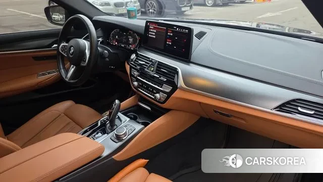 BMW 5 Series (G30) 2022 Серый из Кореи, фото 6