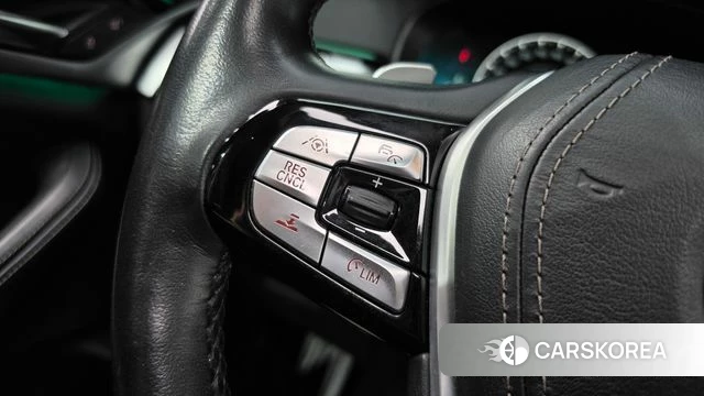 BMW 5 Series (G30) 2019 Белый из Кореи, фото 6
