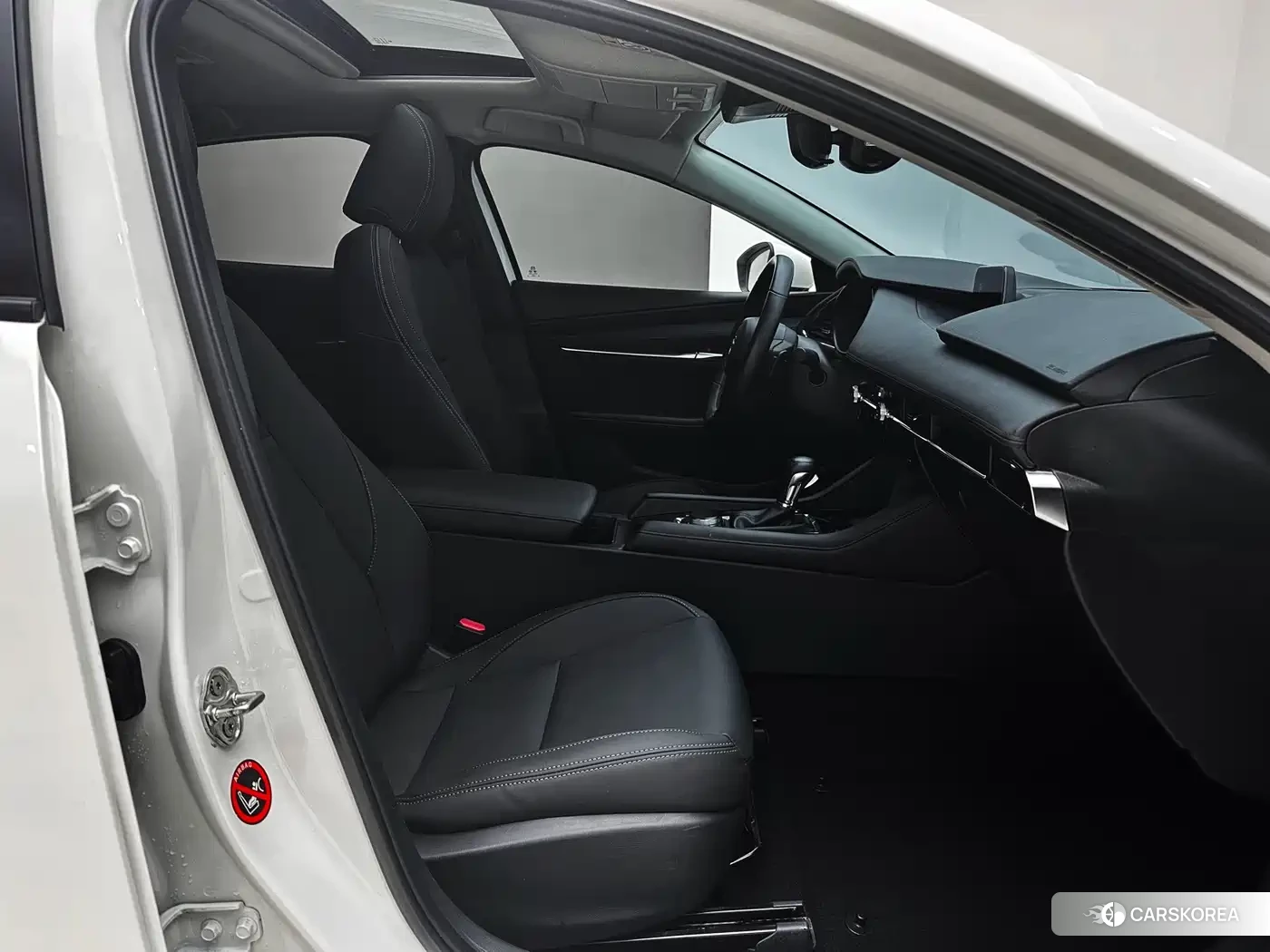 Mazda 3 2022 Белый из Китая, фото 6