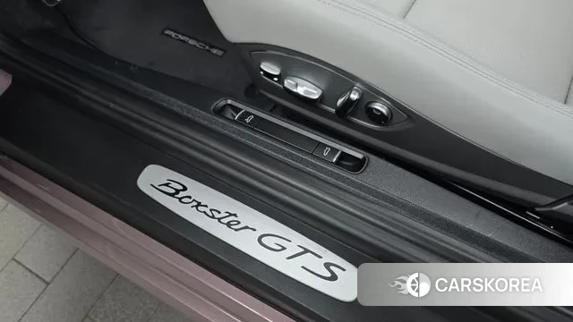 Porsche 718 Boxster 2022 Розовый из Кореи, фото 6