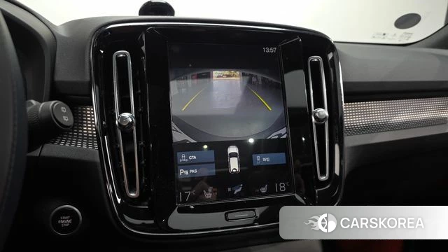 Volvo XC40 2020 Белый из Кореи, фото 6