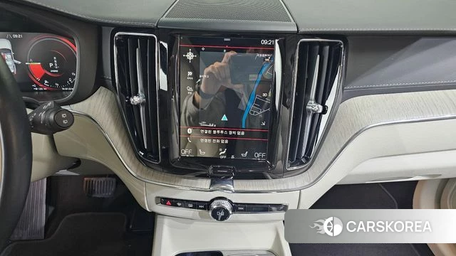 Volvo XC60 second Generation 2021 Черный из Кореи, фото 6