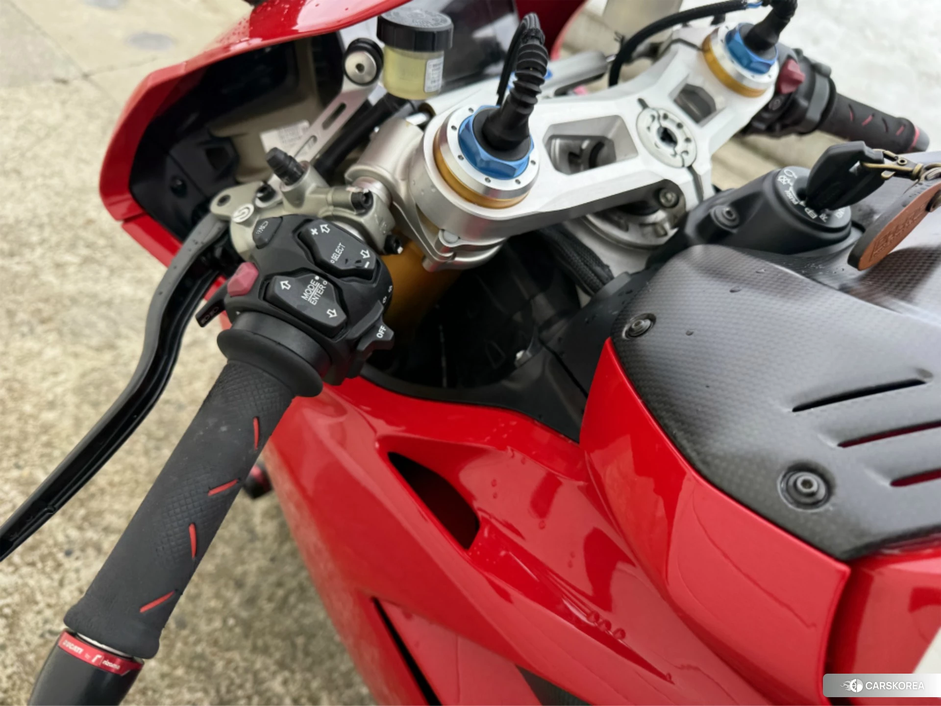 Ducati PANIGALE V4 S id 4373915 из Японии 6