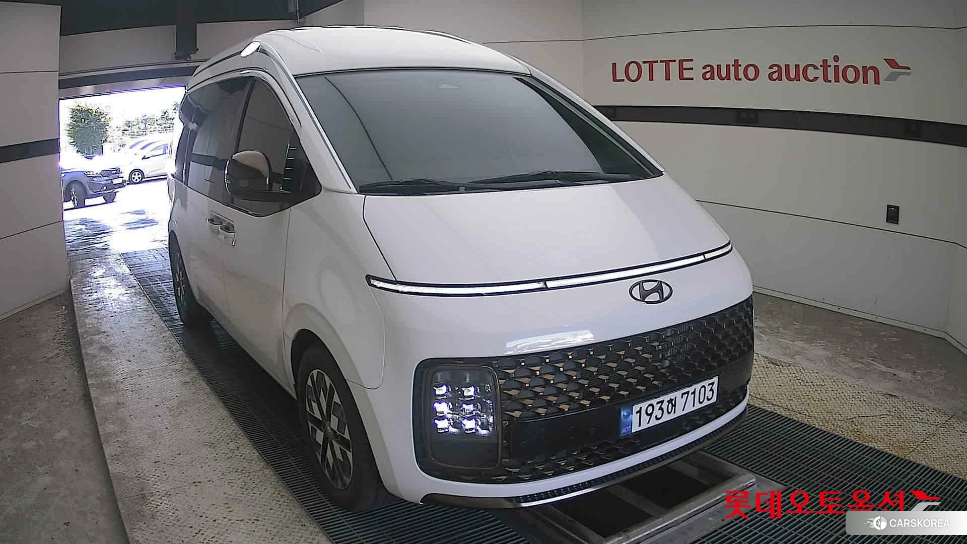Hyundai STARIA LOUNGE Limousine 2022 Creamy White из Кореи, фото 6