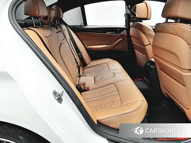 BMW 5 Series (G30) 2021 Белый из Кореи, фото 6