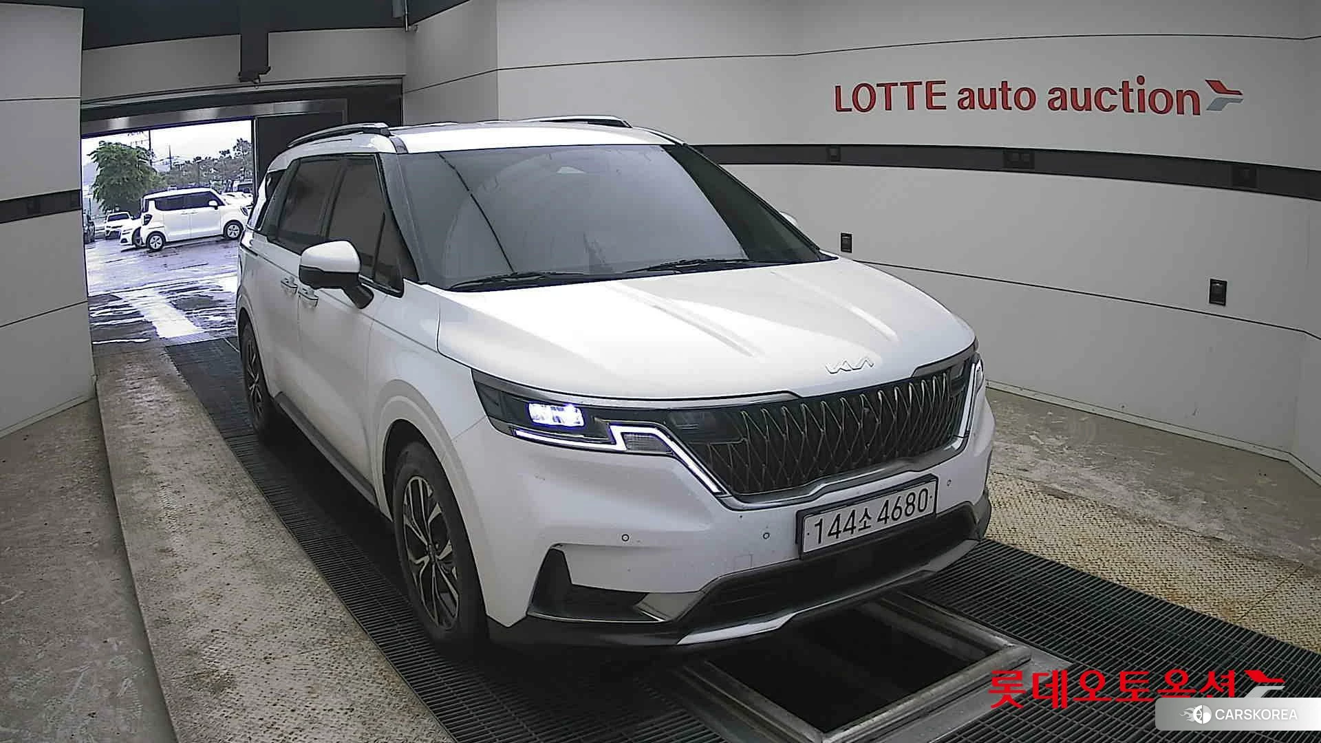 Kia Carnival 2023 Белый из Кореи, фото 6
