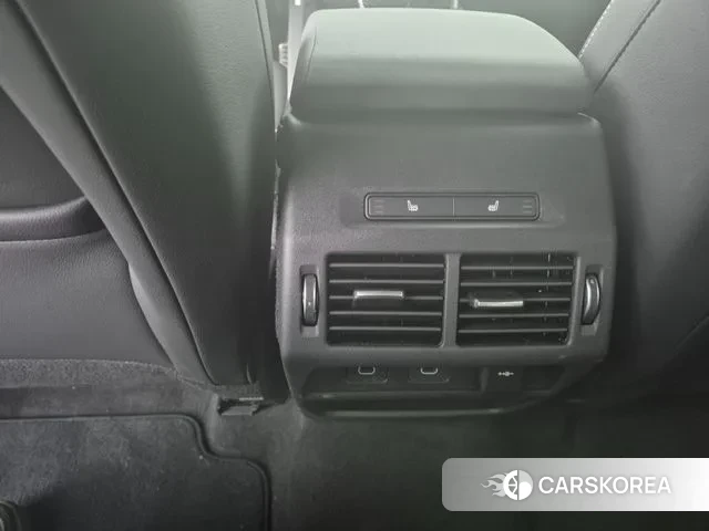 Land Rover Discovery Sports 2nd Generation 2024 Черный из Кореи, фото 6