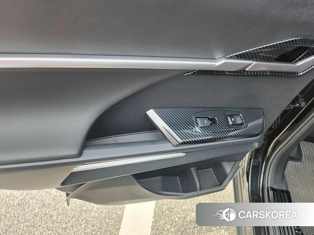 Ssangyong Torres 2024 Черный из Кореи, фото 6