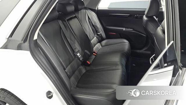 Hyundai Grandeur (GN7) 2023 Белый из Кореи, фото 6
