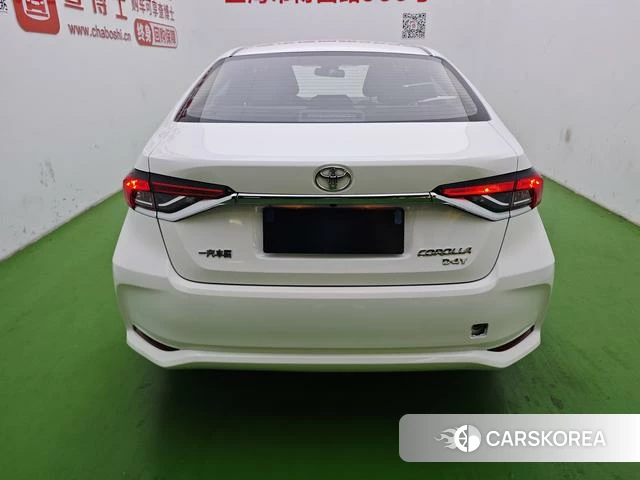 Toyota Corolla 2023 Белый из Китая, фото 6