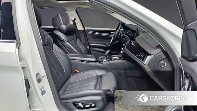 BMW 5 Series (G30) 2019 Белый из Кореи, фото 6