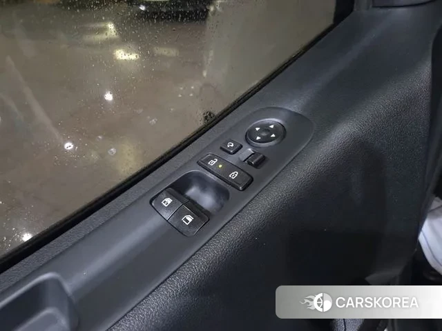 Hyundai Staria 2024 Белый из Кореи, фото 6