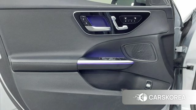 Mercedes-Benz C-Class W206 2022 Серебряный из Кореи, фото 6