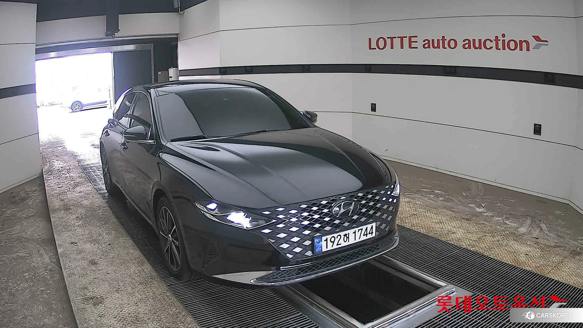 Hyundai Grandeur 2023 Abyss Black Pearl из Кореи, фото 6