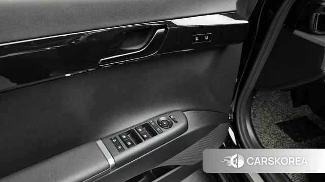 Hyundai Grandeur Hybrid (GN7) 2023 Черный из Кореи, фото 6