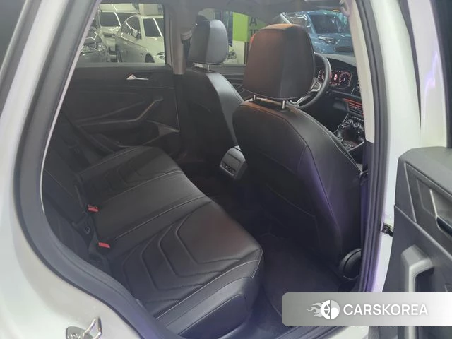 Volkswagen 7th Generation of Jetta 2024 Белый из Кореи, фото 6