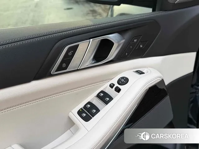 BMW X5 (G05) 2025 Черный из Кореи, фото 6