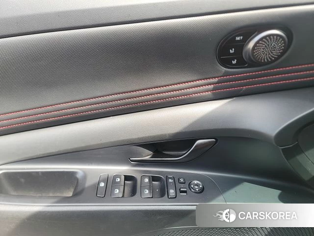 Hyundai The New Avante (CN7) 2023 Серебристо-серый из Кореи, фото 6