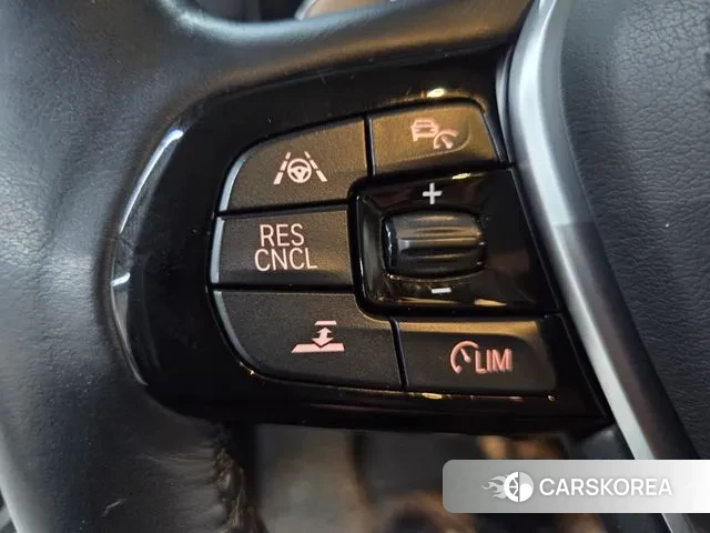 BMW 5 Series (G30) 2018 Белый из Кореи, фото 6