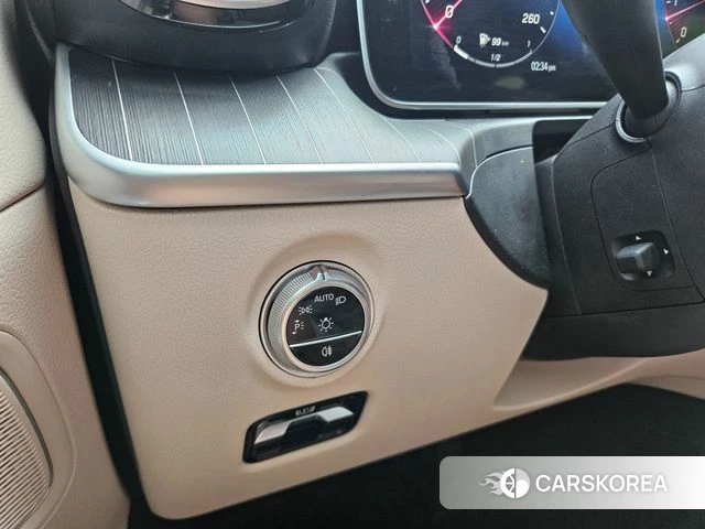 Mercedes-Benz C-Class W206 2024 Белый из Кореи, фото 6