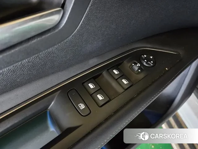 Peugeot 3008 second generation 2018 Белый из Кореи, фото 6