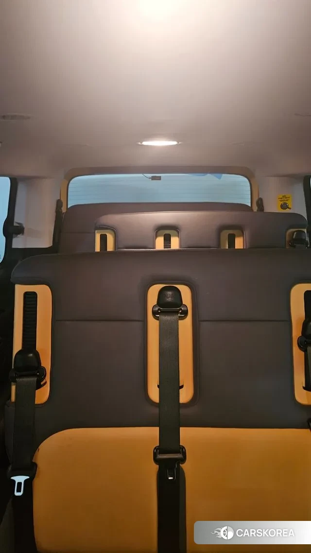 Hyundai Staria 2022 Желтый из Кореи, фото 6