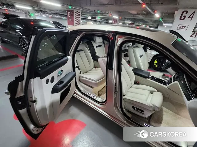 Rolls-Royce Ghost 2nd Generation 2022 Песочный из Кореи, фото 6