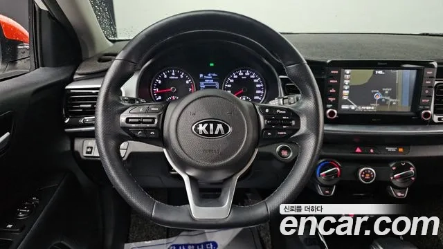Kia Stonic 2018 Белый из Кореи, фото 6