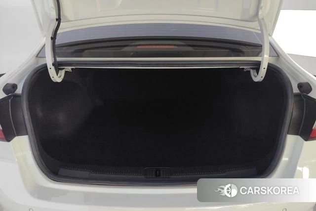 Roewe i5 2021 Белый из Китая, фото 6