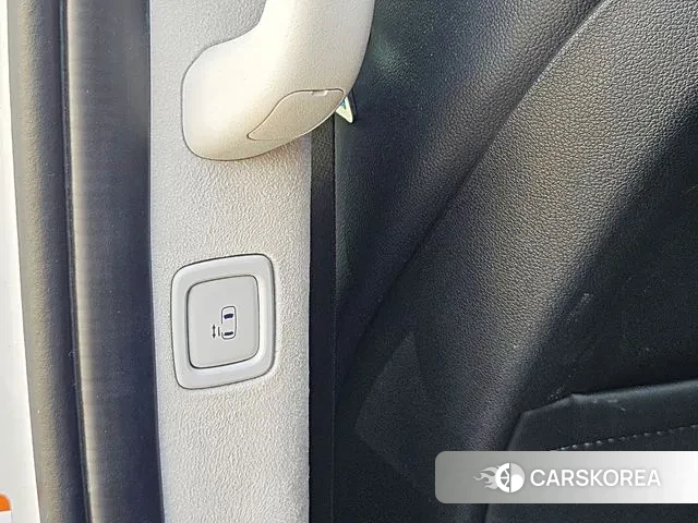 Hyundai Staria 2024 Белый из Кореи, фото 6