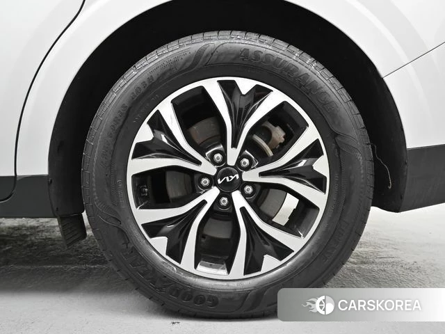 Kia Carnival 4th generation 2022 Серебряный из Кореи, фото 6