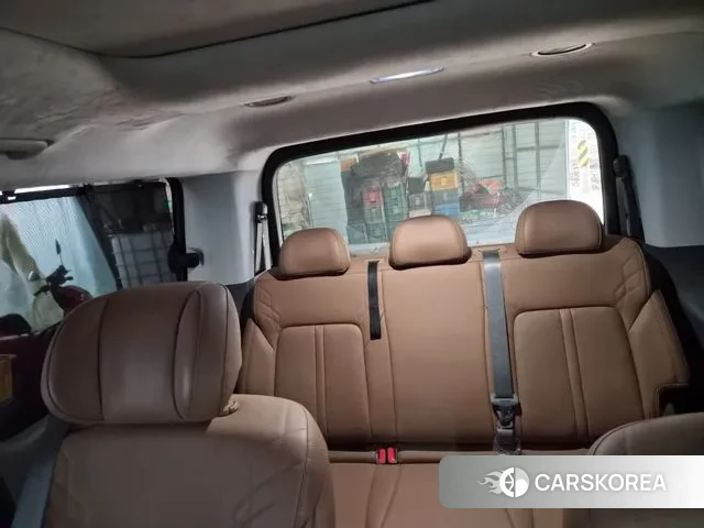 Hyundai Staria 2025 Белый из Кореи, фото 6